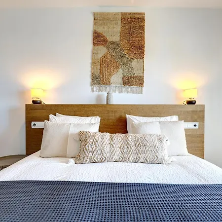 Renovated Casaris Big Balcony And Sea View