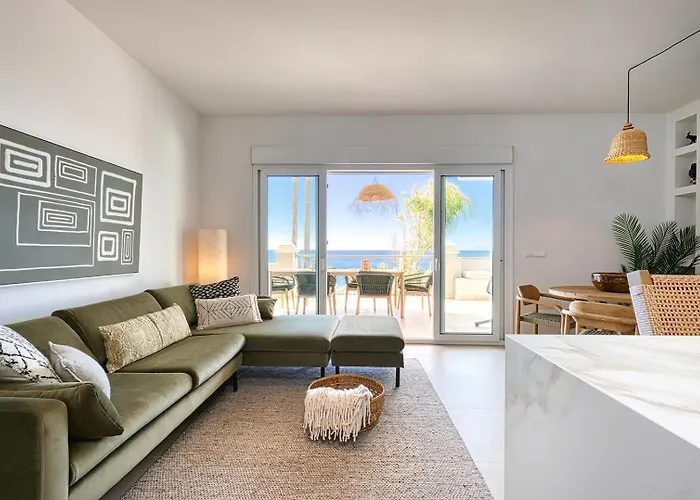 شقة Renovated Casaris Big Balcony And Sea View *