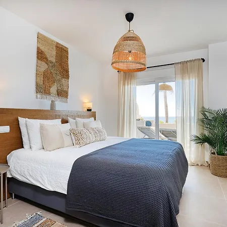 Renovated Casaris Big Balcony And Sea View 아파트 *