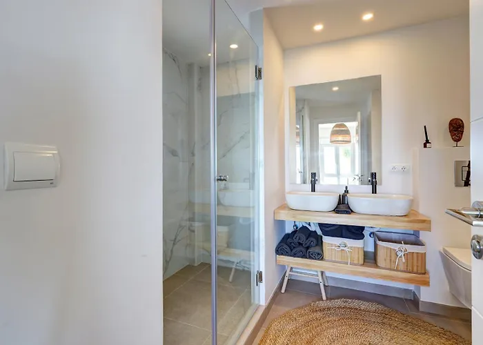 Renovated Casaris Big Balcony And Sea View